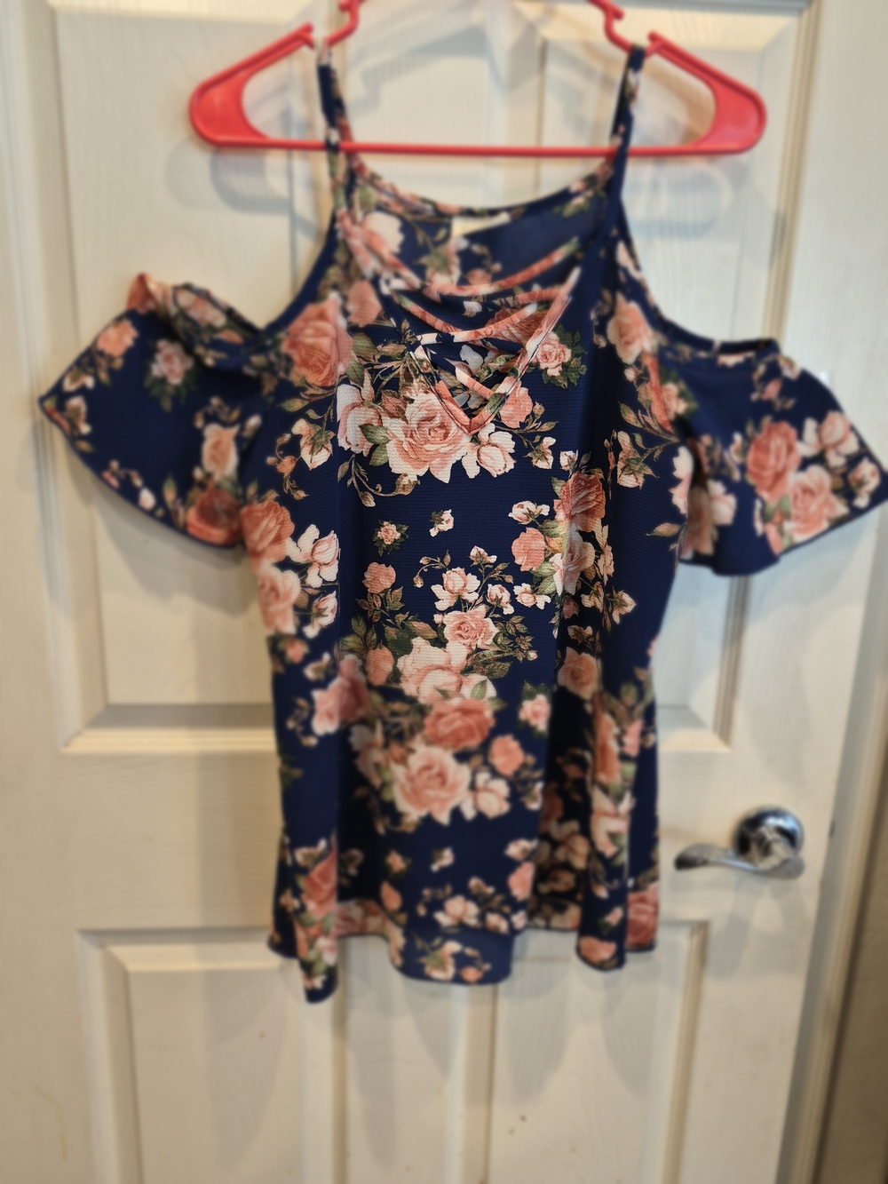 5/25 Free Kisses Navy Floral Cold-Shoulder Top with Pink Roses